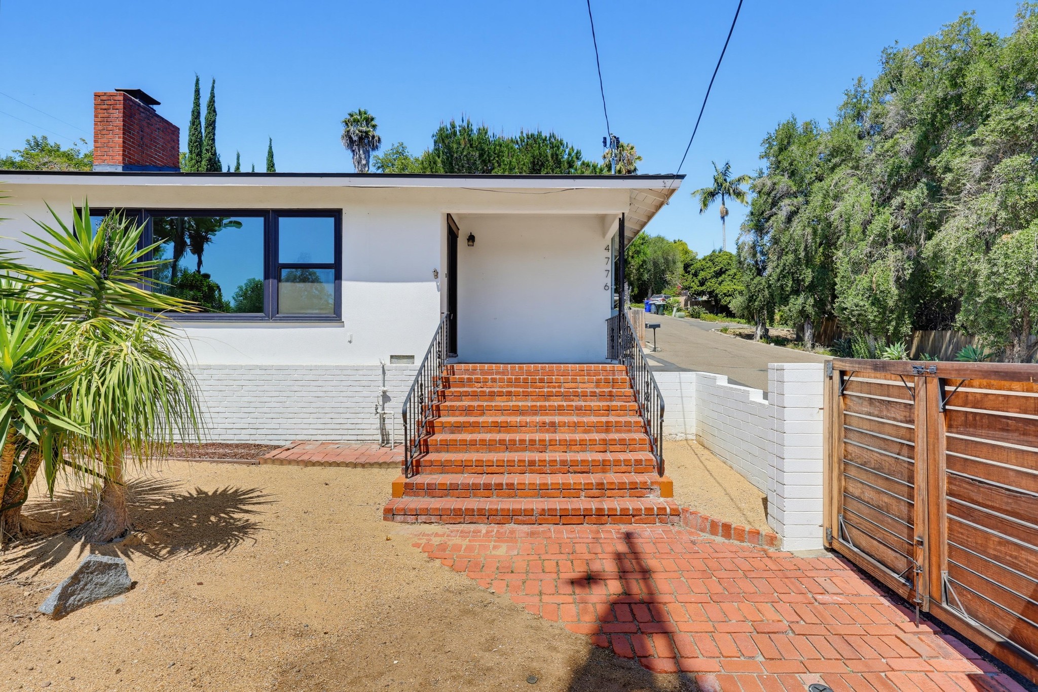 Virtual tour photo 10 of 59 for 4776 Garfield St