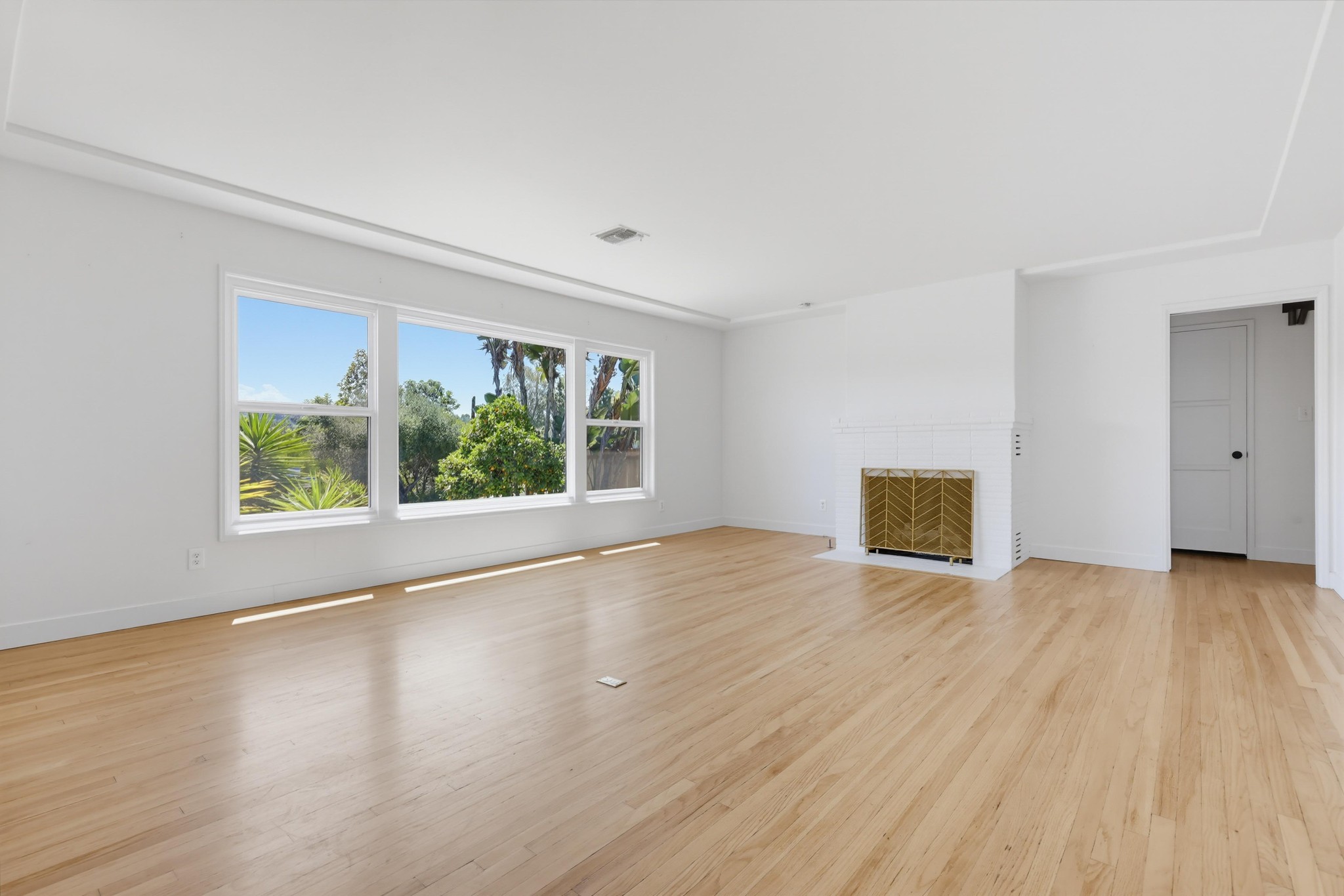 Virtual tour photo 16 of 59 for 4776 Garfield St