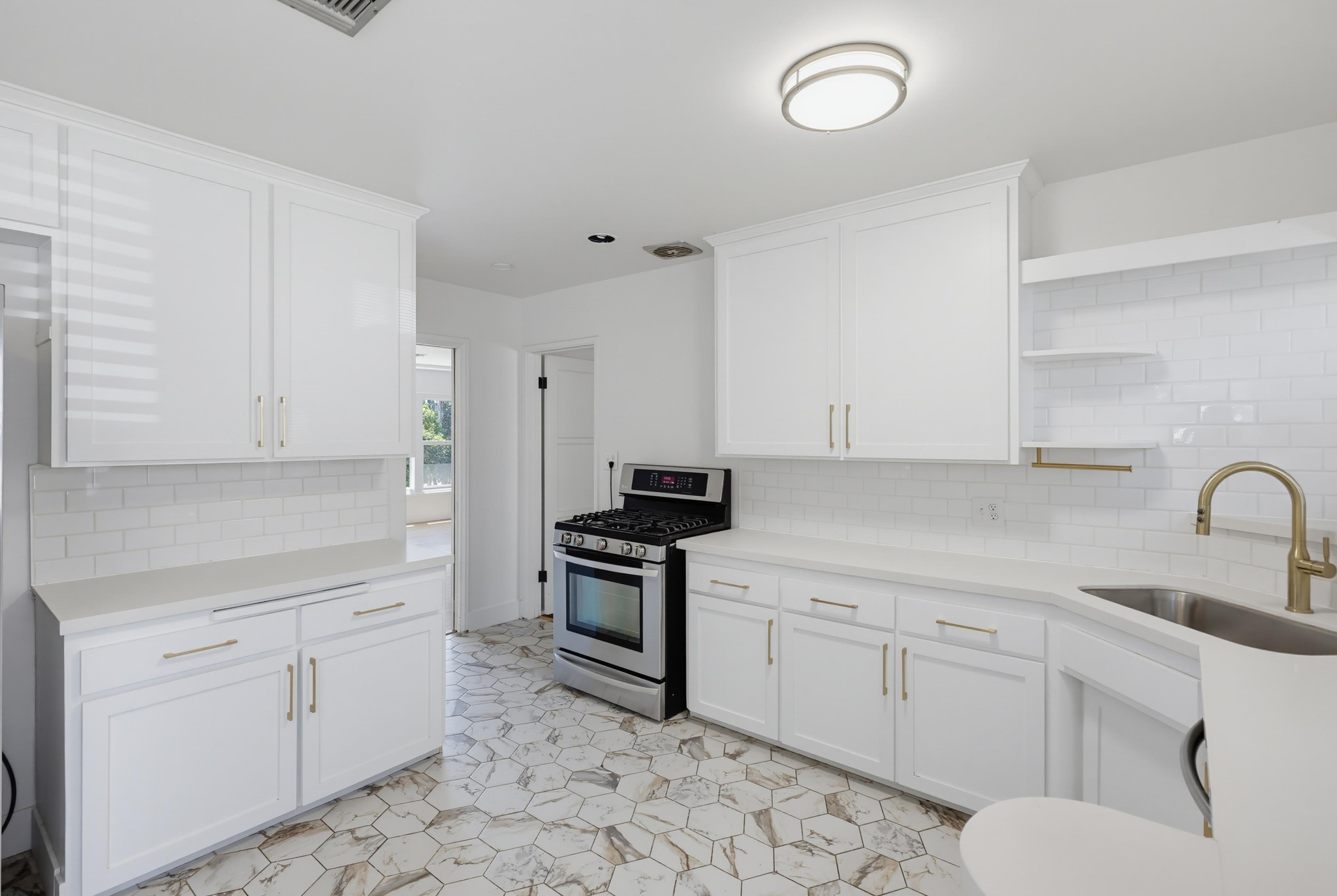 Virtual tour photo 24 of 59 for 4776 Garfield St