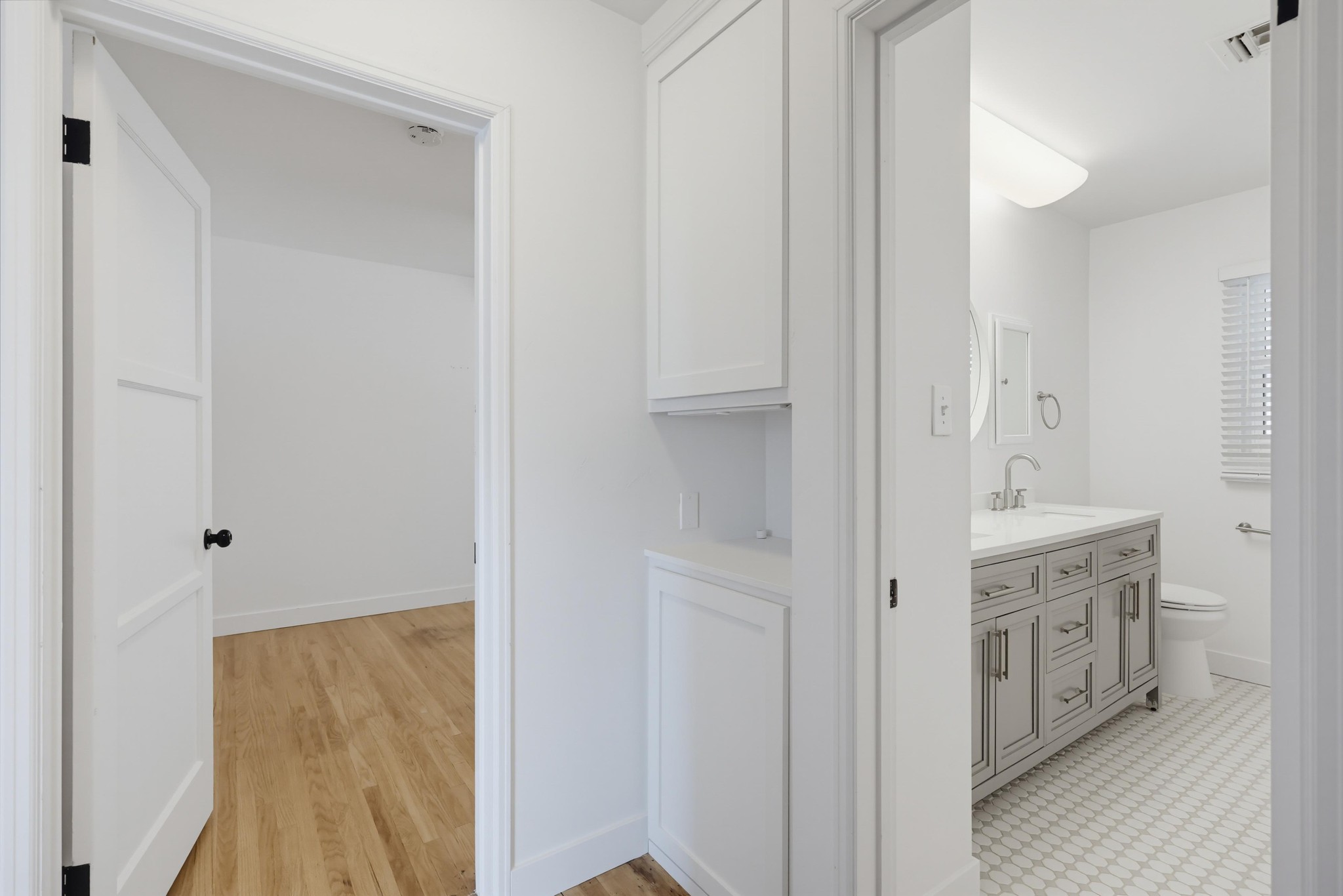 Virtual tour photo 37 of 59 for 4776 Garfield St