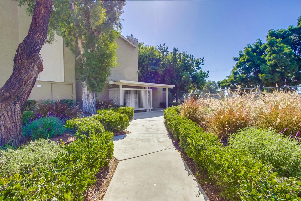 Virtual tour photo 4 of 42 for 4777 Seminole Dr APT 117