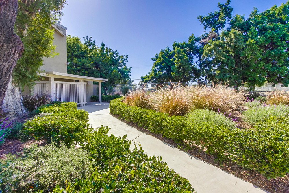 Virtual tour photo 5 of 42 for 4777 Seminole Dr APT 117