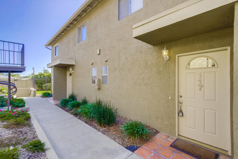 Virtual tour photo 12 of 42 for 4777 Seminole Dr APT 117