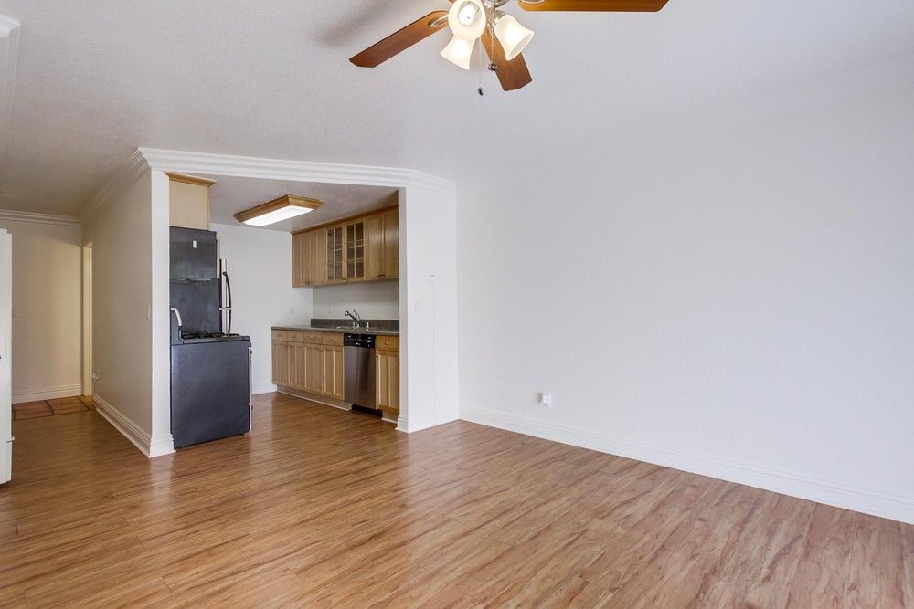 Virtual tour photo 18 of 42 for 4777 Seminole Dr APT 117