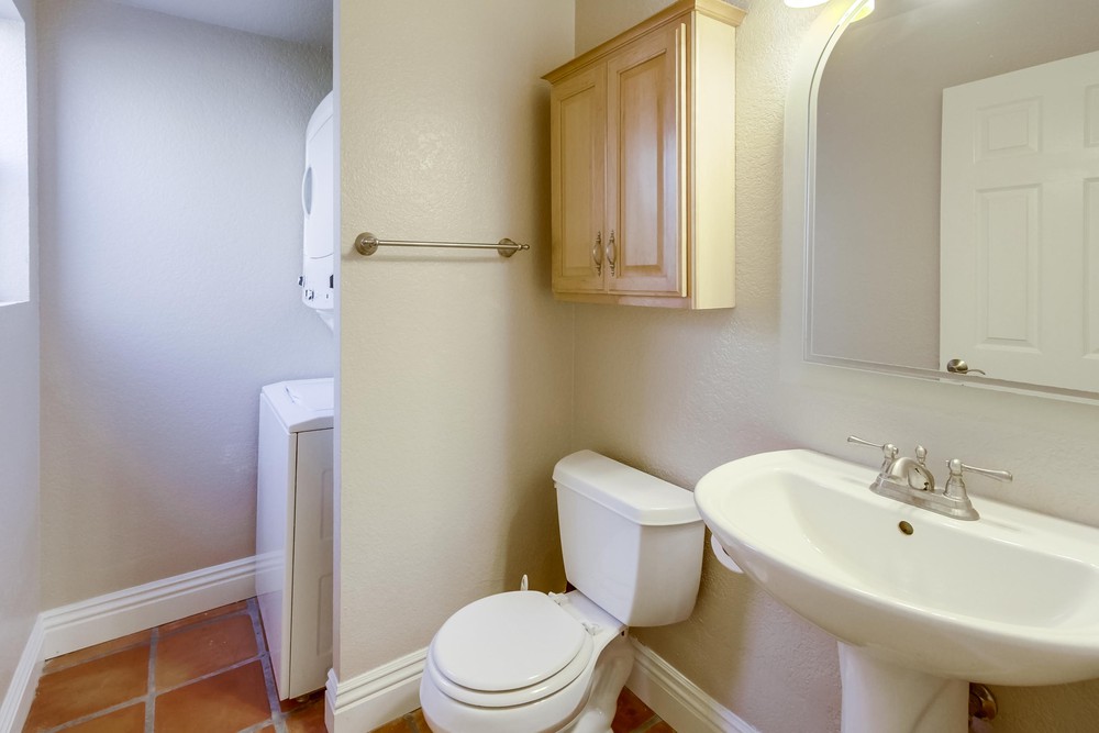 Virtual tour photo 22 of 42 for 4777 Seminole Dr APT 117