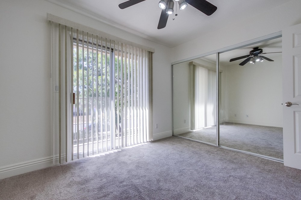 Virtual tour photo 24 of 42 for 4777 Seminole Dr APT 117