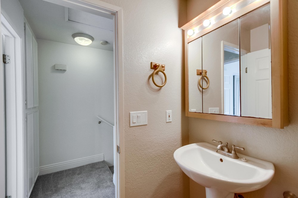 Virtual tour photo 32 of 42 for 4777 Seminole Dr APT 117