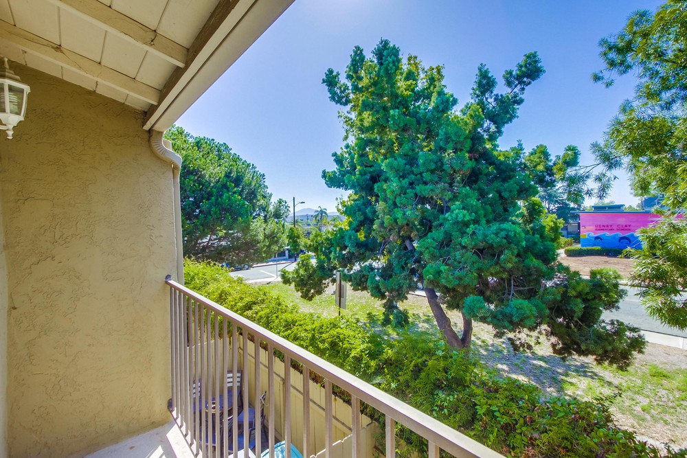 Virtual tour photo 34 of 42 for 4777 Seminole Dr APT 117