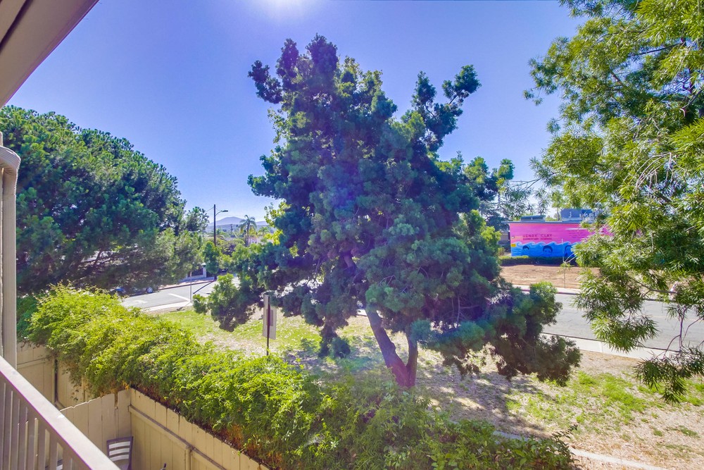 Virtual tour photo 35 of 42 for 4777 Seminole Dr APT 117