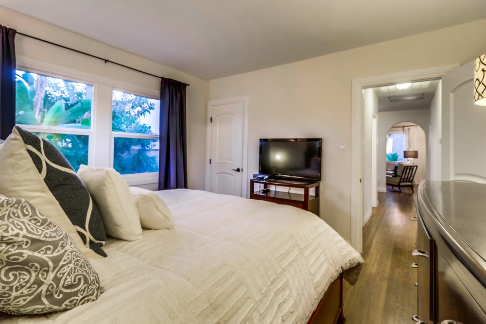 Virtual tour photo 38 of 68 for 4778 Rolando Blvd