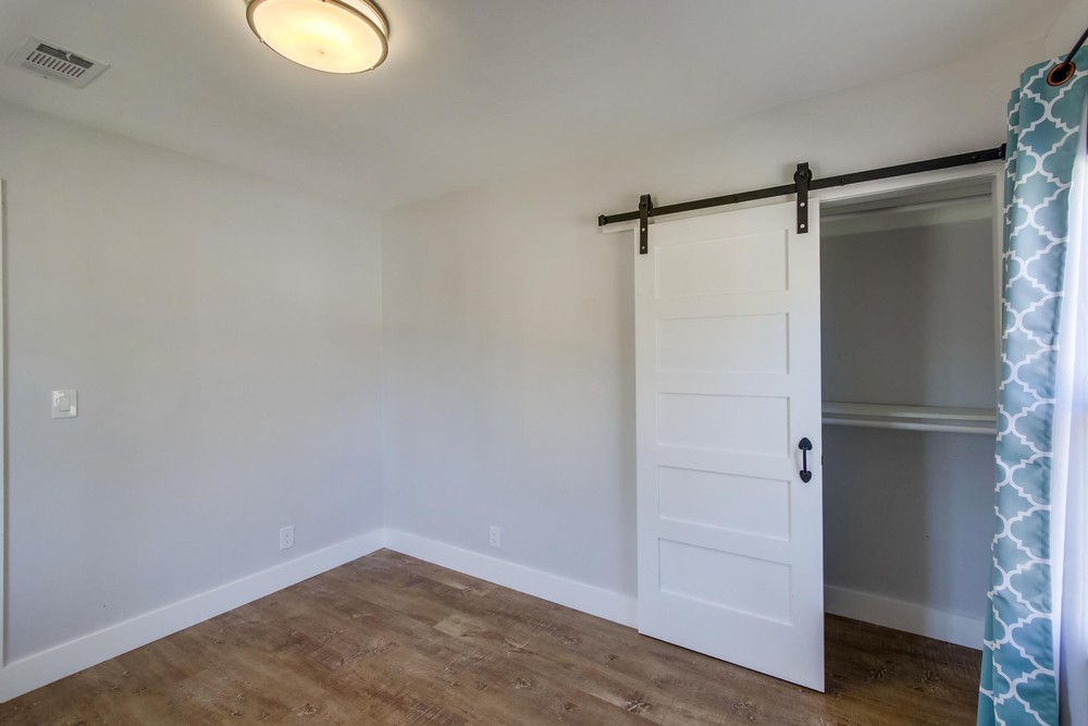 Virtual tour photo 23 of 35 for 4778 W Mountain View Dr