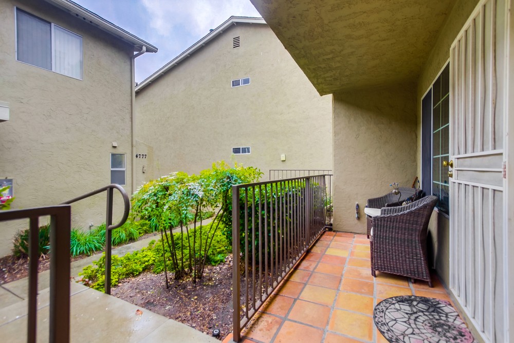 Virtual tour photo 6 of 49 for 4779 Seminole Dr #109