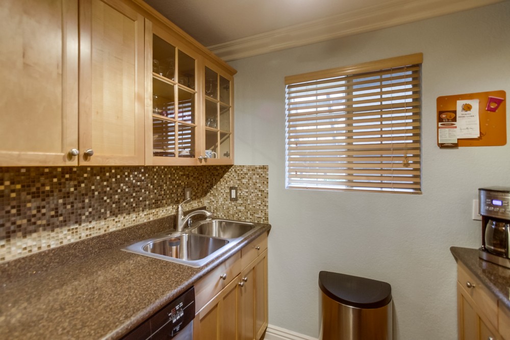 Virtual tour photo 19 of 49 for 4779 Seminole Dr #109
