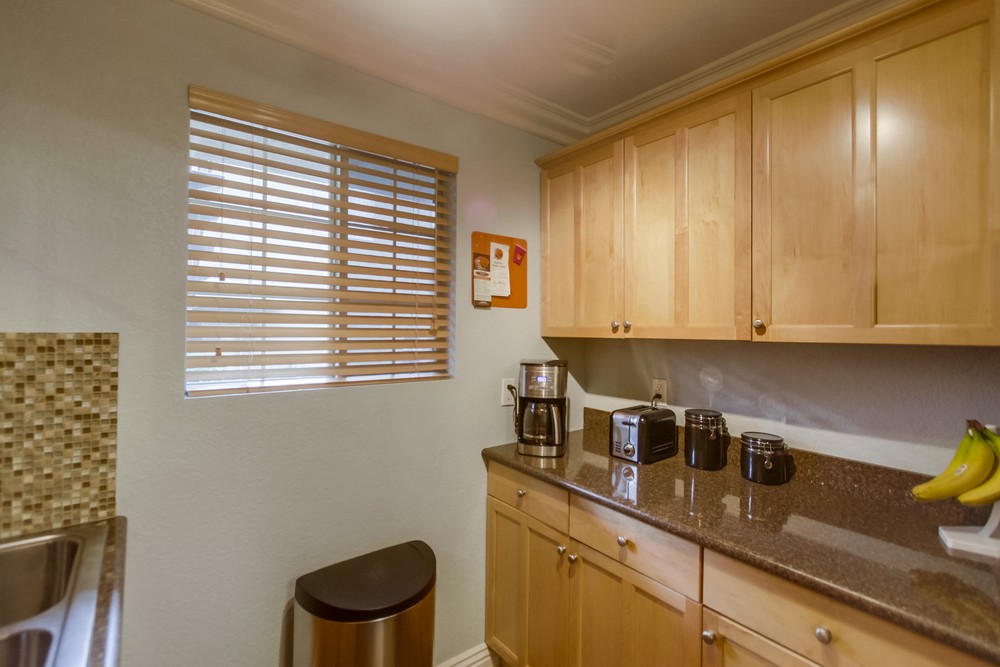 Virtual tour photo 20 of 49 for 4779 Seminole Dr #109