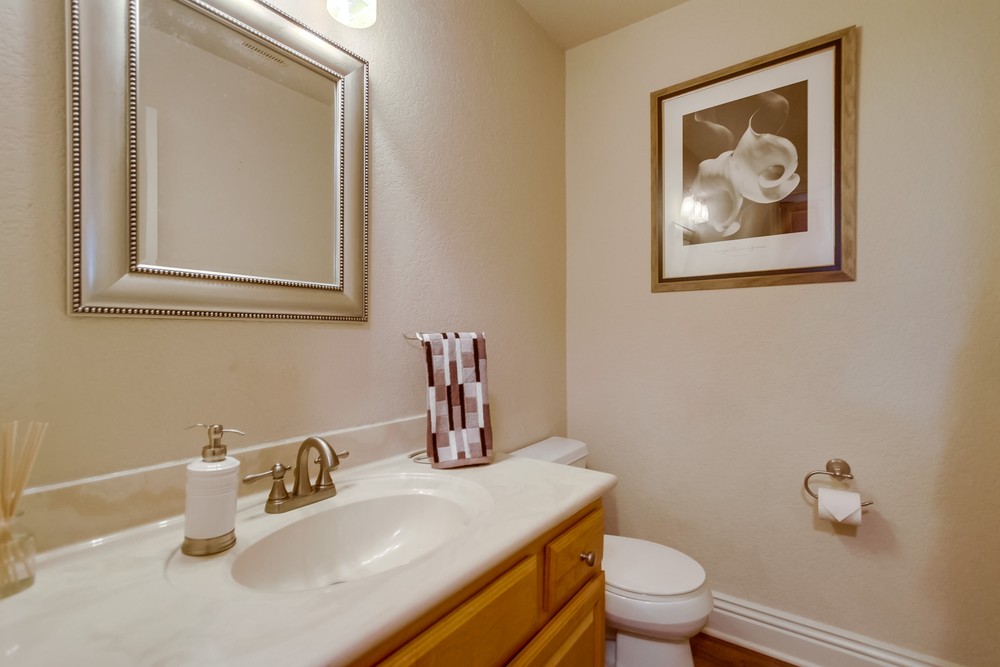 Virtual tour photo 21 of 49 for 4779 Seminole Dr #109