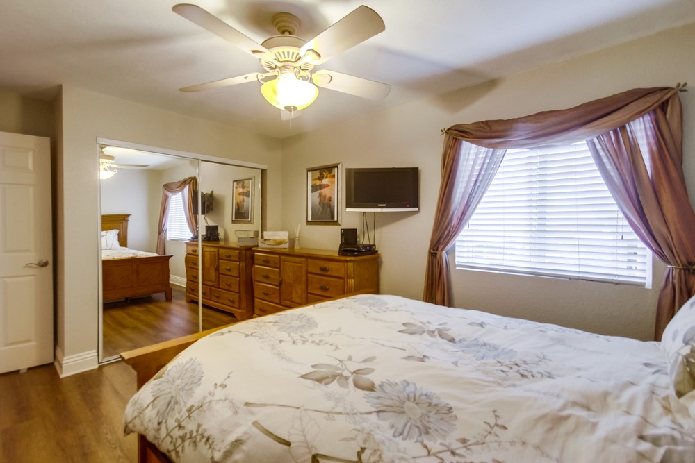Virtual tour photo 24 of 49 for 4779 Seminole Dr #109