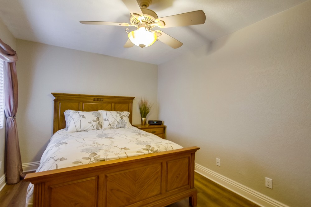 Virtual tour photo 25 of 49 for 4779 Seminole Dr #109