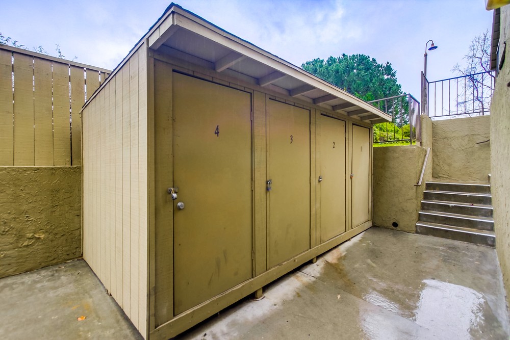 Virtual tour photo 36 of 49 for 4779 Seminole Dr #109