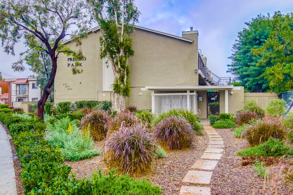 Virtual tour photo 43 of 49 for 4779 Seminole Dr #109