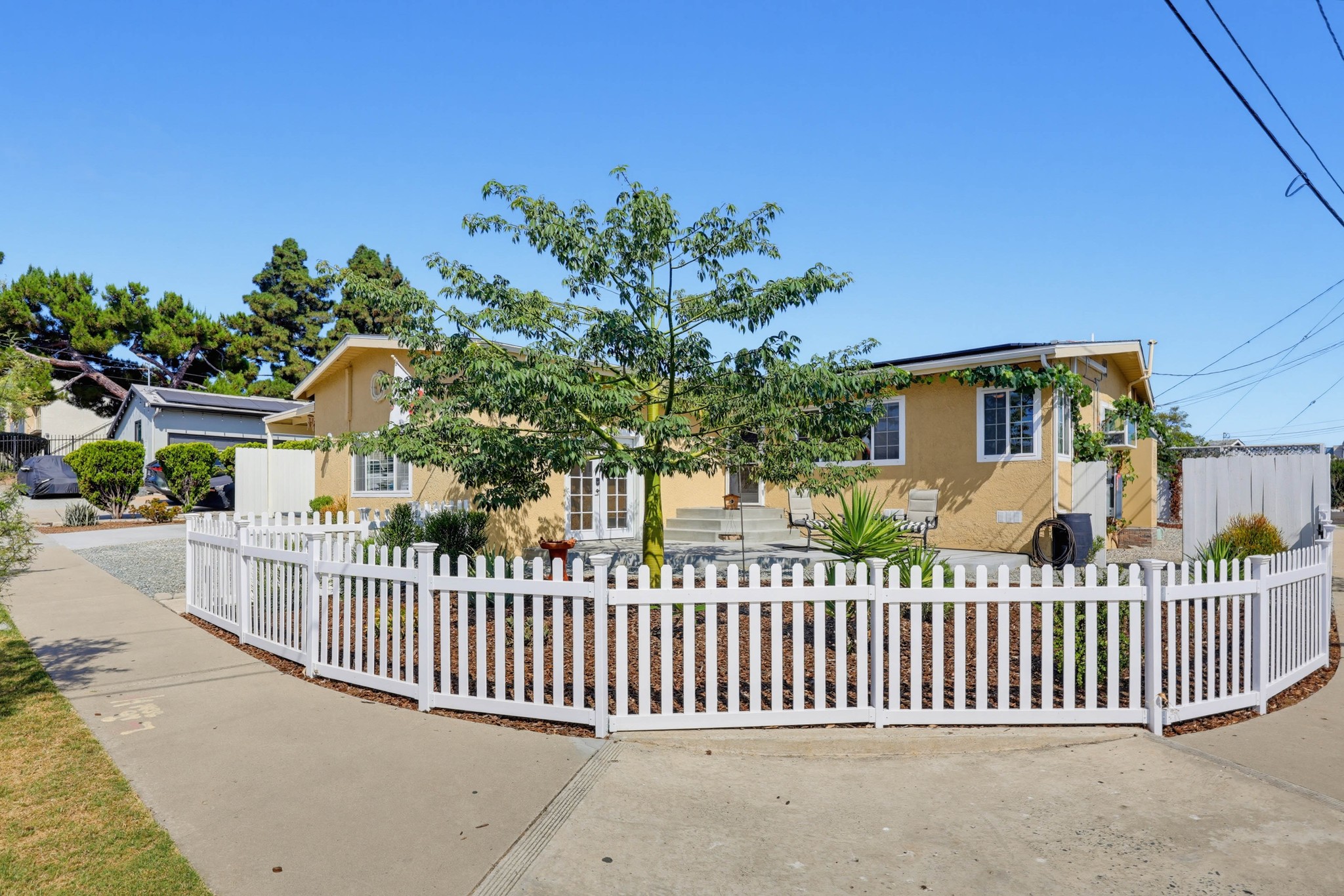 Virtual tour photo 3 of 52 for 4790 Solola Ave