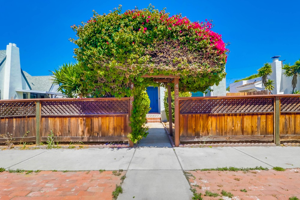 Virtual tour photo 1 of 37 for 4791 Mansfield St