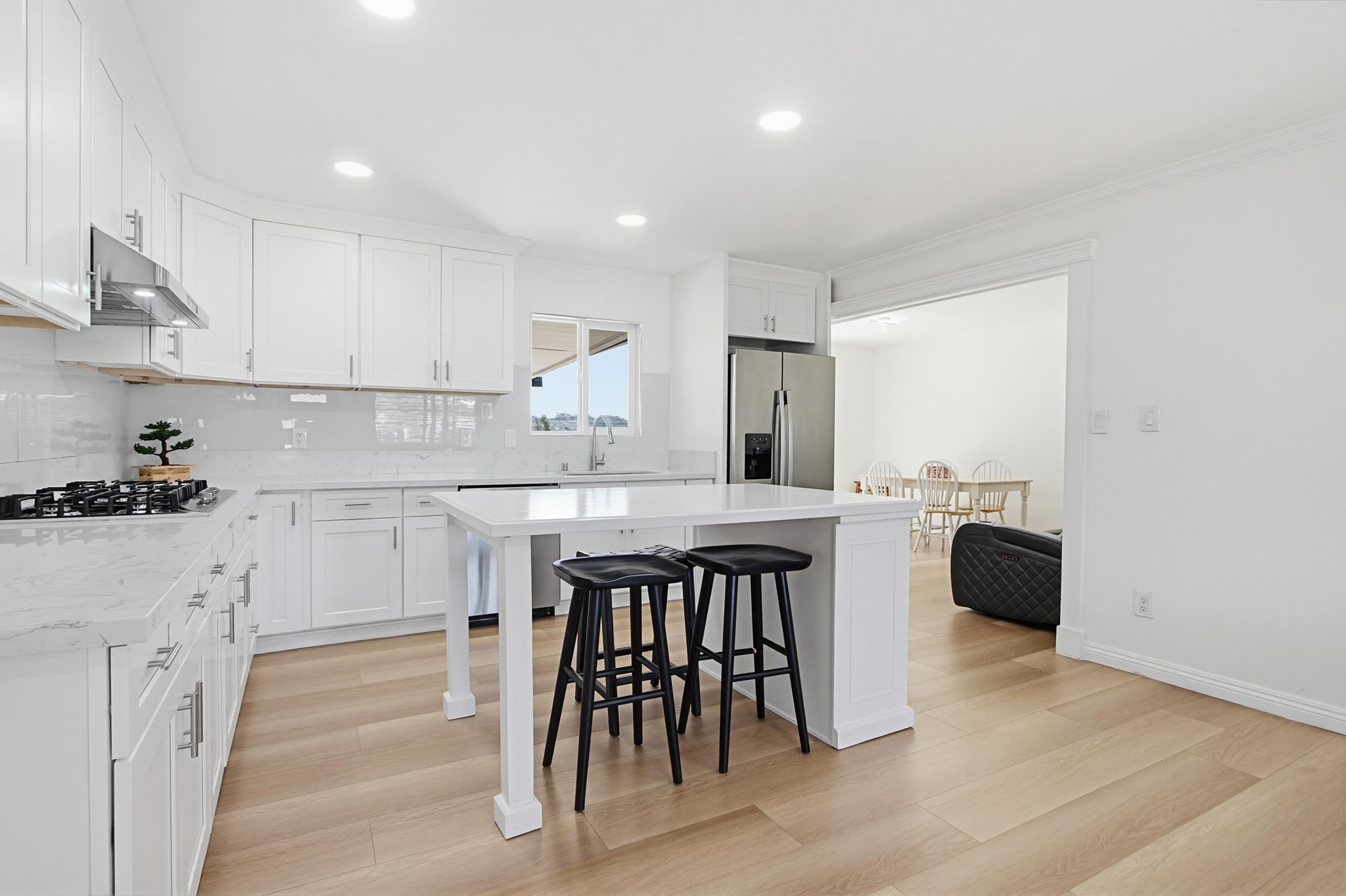 Virtual tour photo 13 of 52 for 4801 Siesta Pl
