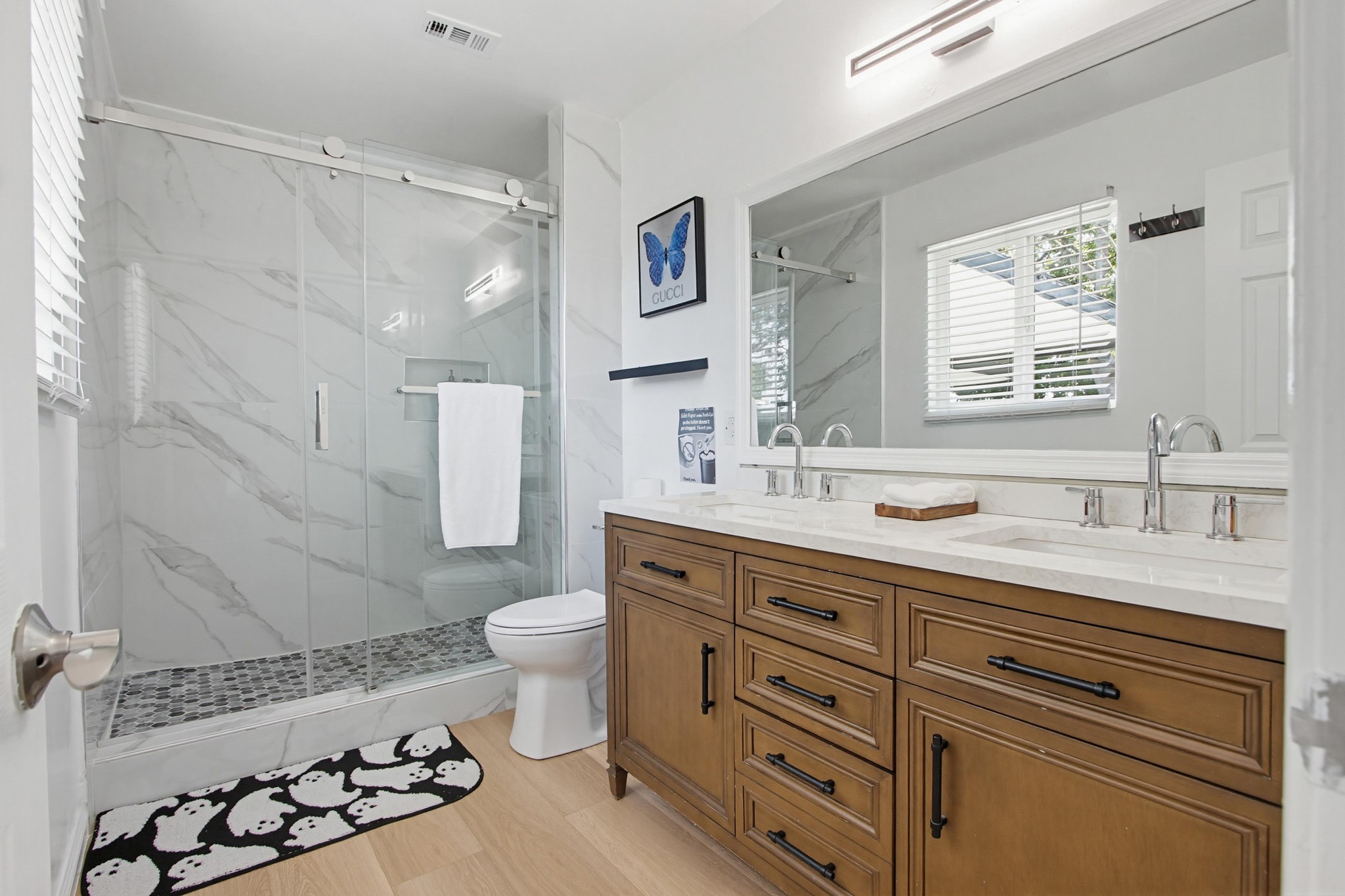 Virtual tour photo 34 of 52 for 4801 Siesta Pl