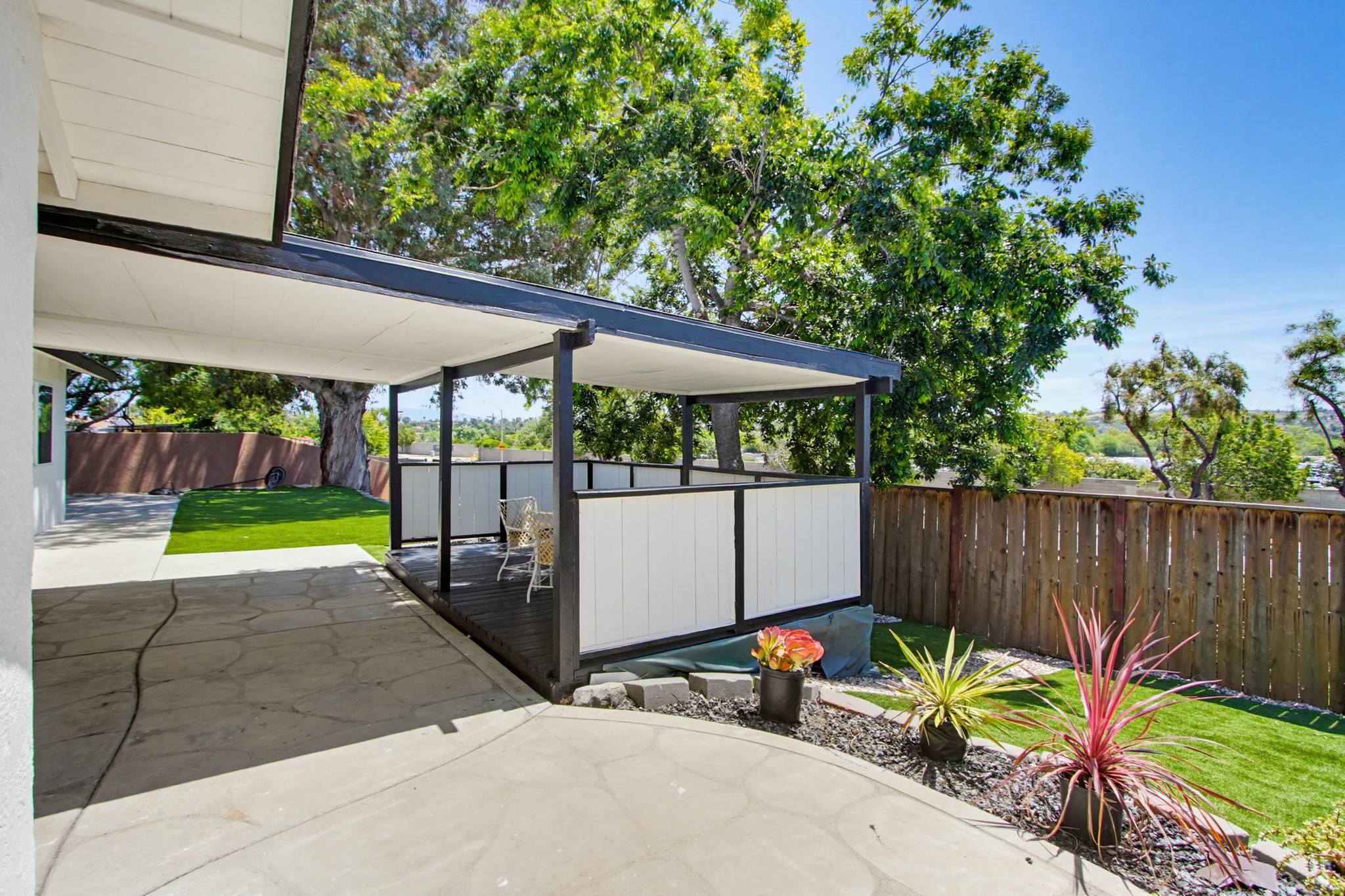 Virtual tour photo 41 of 52 for 4801 Siesta Pl