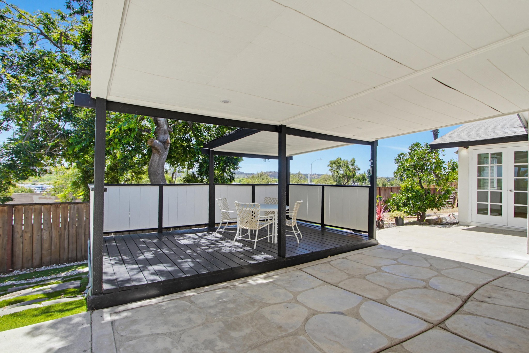 Virtual tour photo 44 of 52 for 4801 Siesta Pl