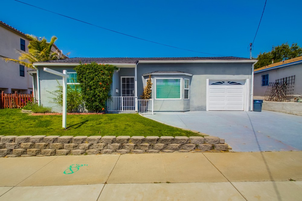 Virtual tour photo 3 of 45 for 4804 Iroquois Ave