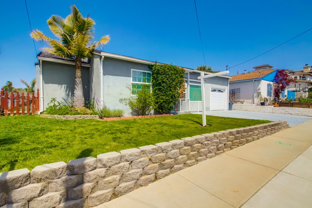 Virtual tour photo 4 of 45 for 4804 Iroquois Ave