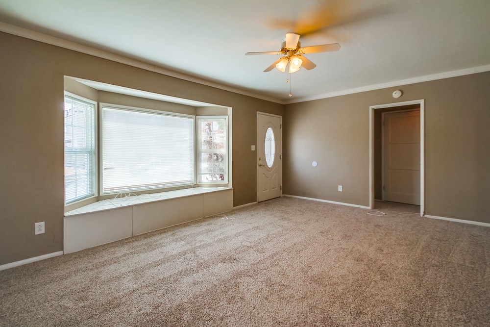 Virtual tour photo 9 of 45 for 4804 Iroquois Ave