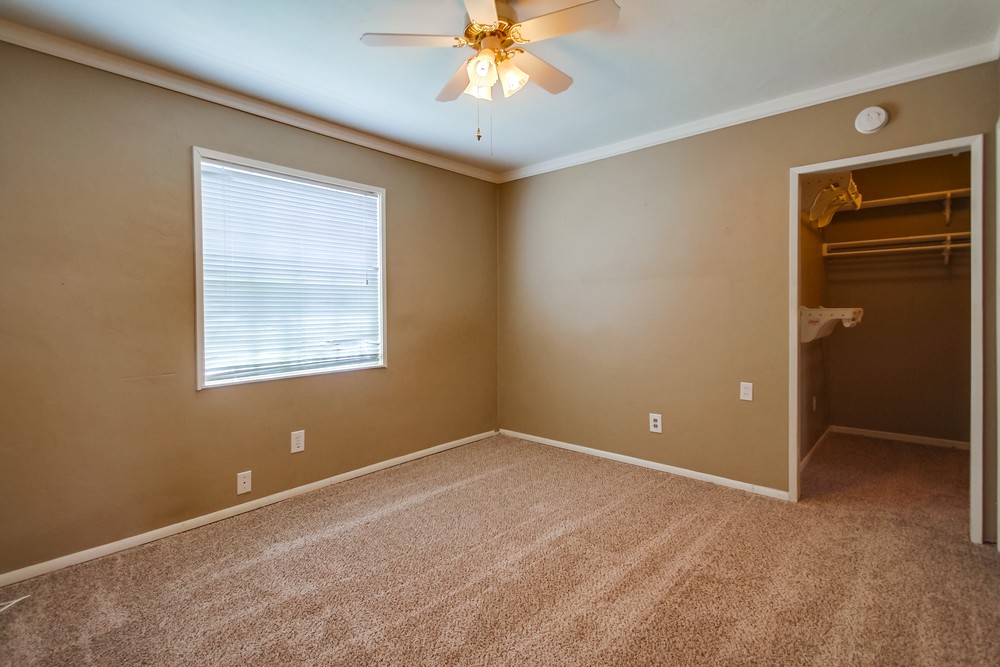 Virtual tour photo 18 of 45 for 4804 Iroquois Ave