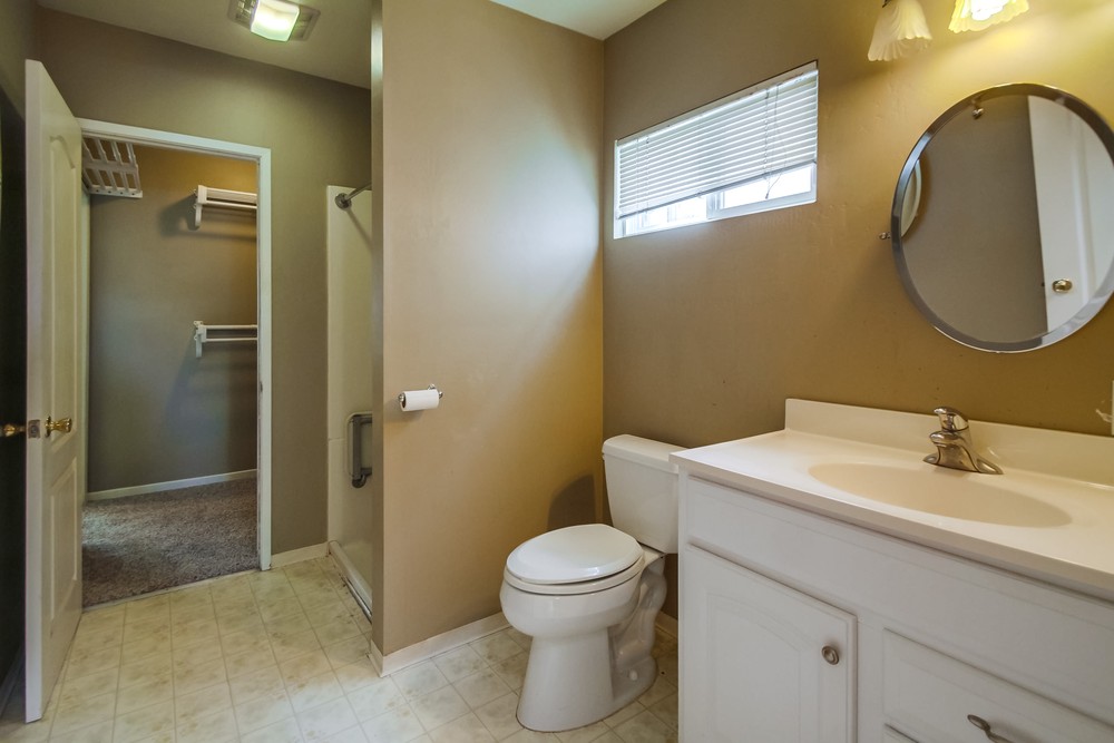 Virtual tour photo 22 of 45 for 4804 Iroquois Ave