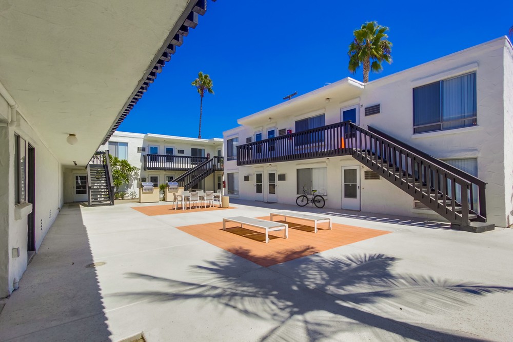Virtual tour photo 32 of 40 for 4812 70th St