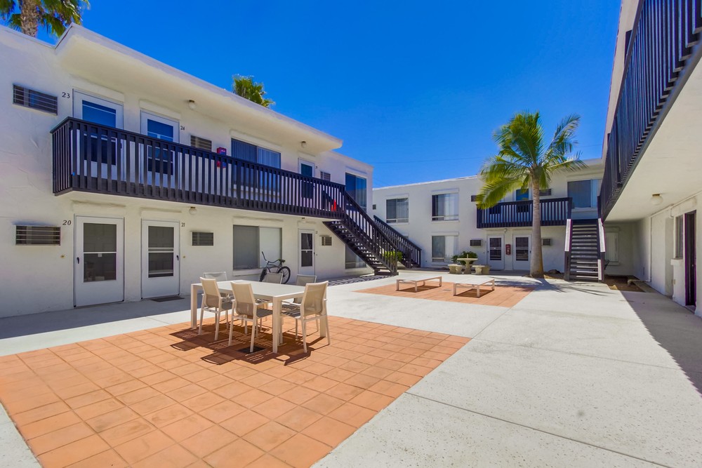 Virtual tour photo 36 of 40 for 4812 70th St