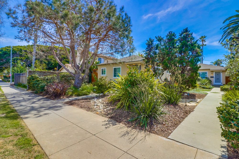 Virtual tour photo 1 of 60 for Smith Cottage By The Beach