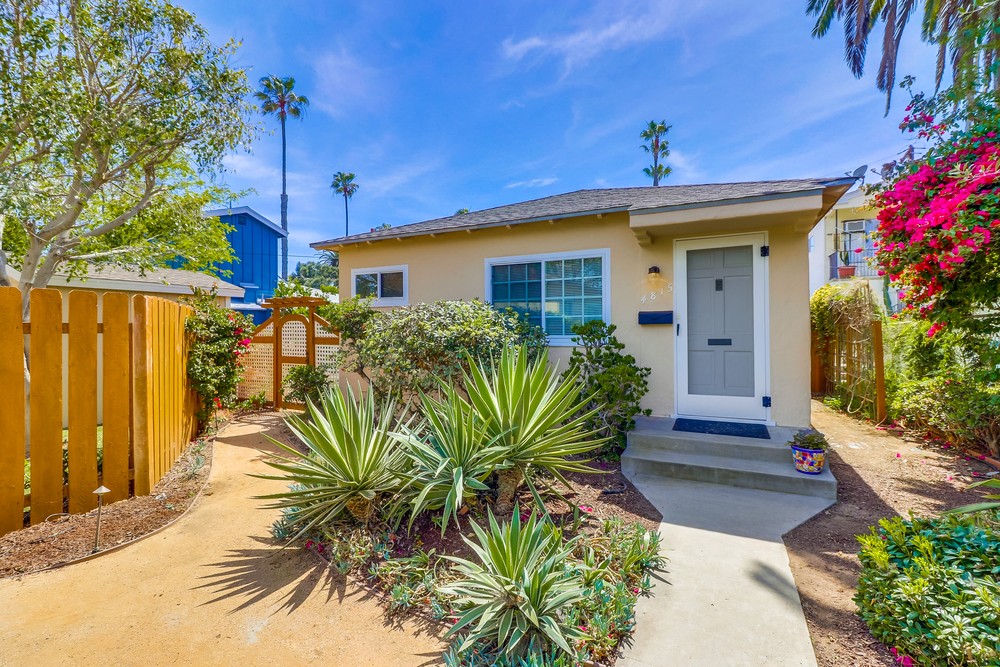 Virtual tour photo 4 of 60 for Smith Cottage By The Beach