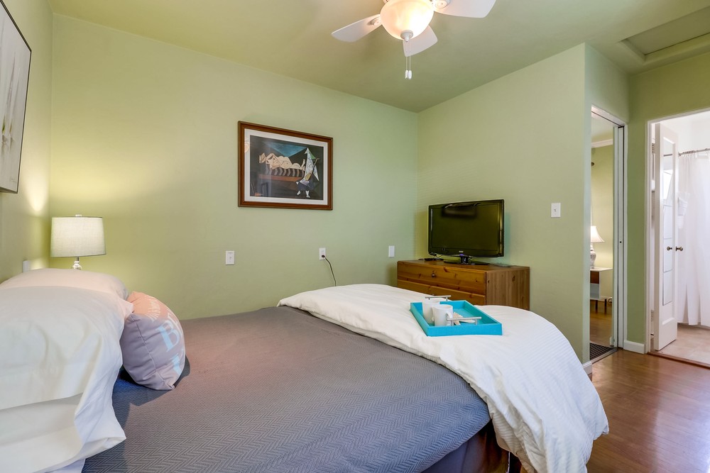 Virtual tour photo 37 of 60 for Smith Cottage By The Beach
