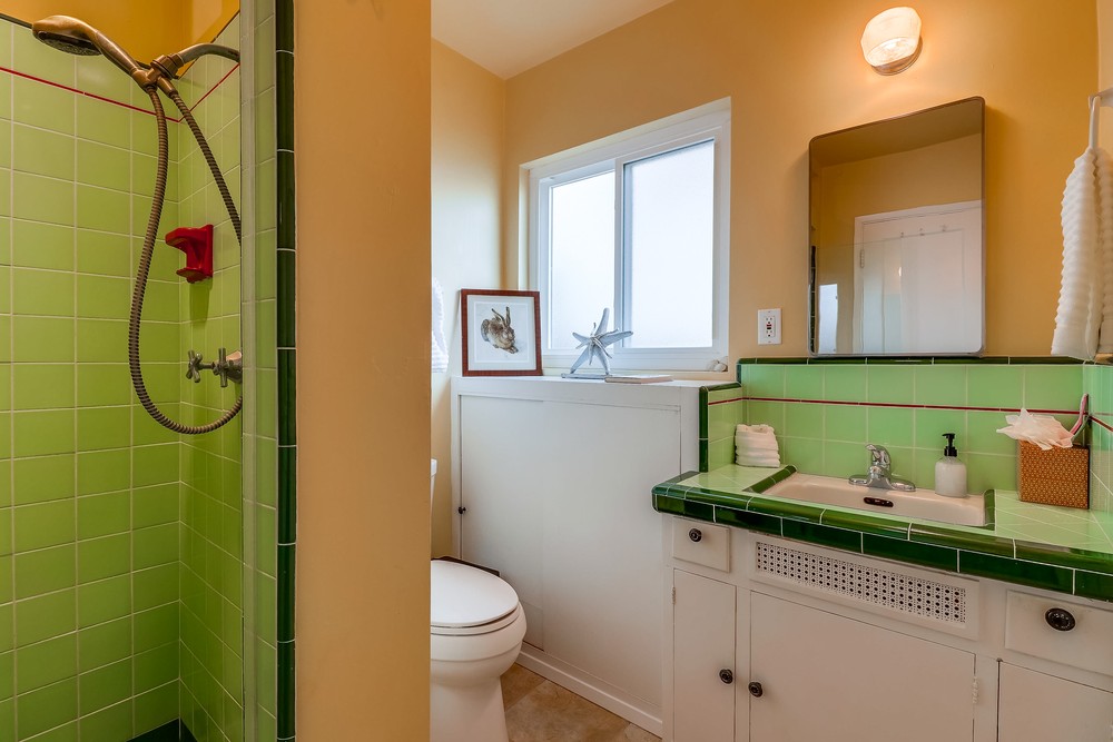 Virtual tour photo 43 of 60 for Smith Cottage By The Beach