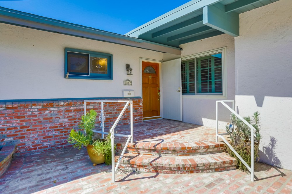 Virtual tour photo 7 of 37 for 4817 Alfred Ave