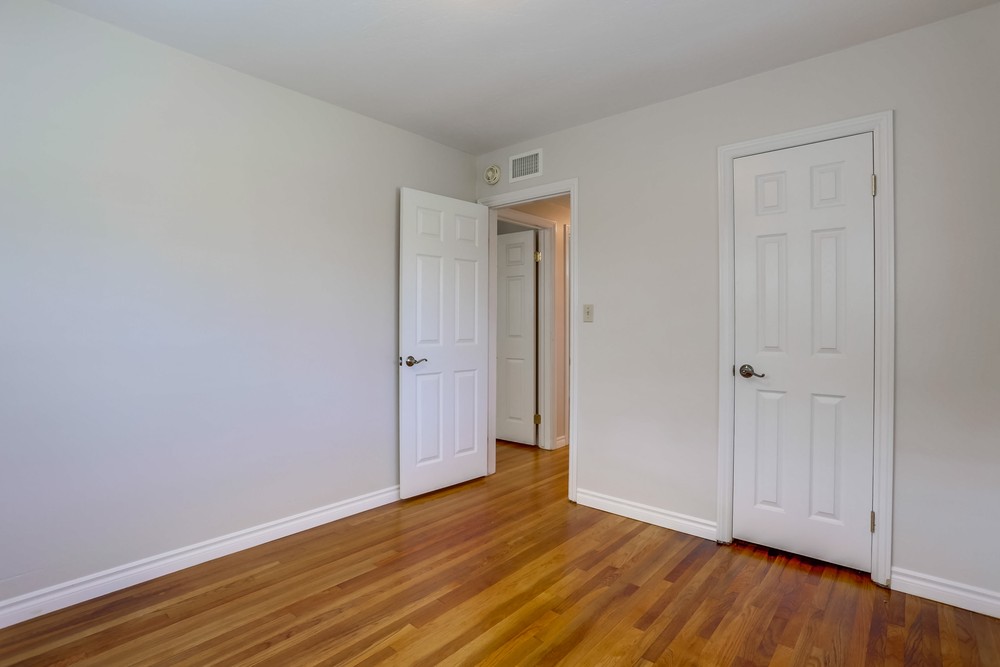 Virtual tour photo 28 of 37 for 4817 Alfred Ave