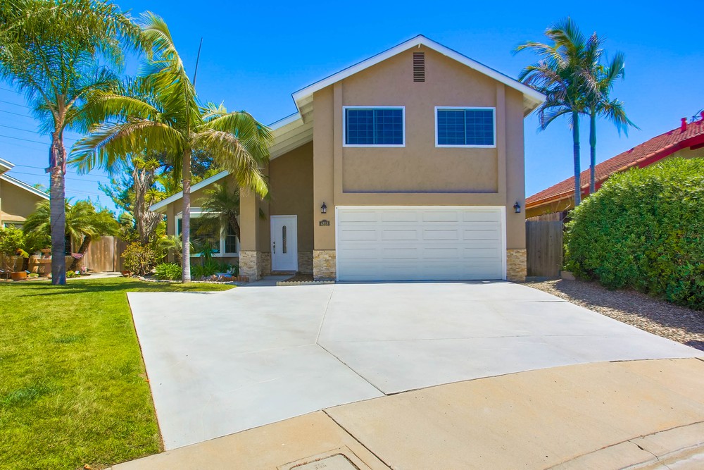 Virtual tour photo 3 of 53 for 4818 Royal Greens Pl