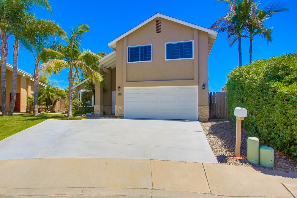 Virtual tour photo 4 of 53 for 4818 Royal Greens Pl