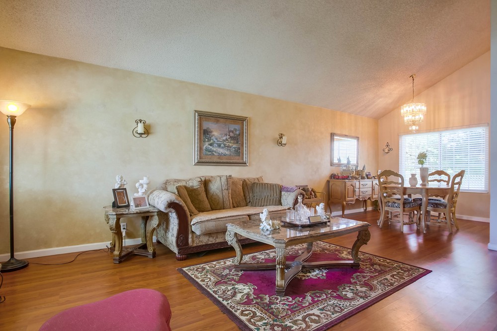 Virtual tour photo 8 of 53 for 4818 Royal Greens Pl