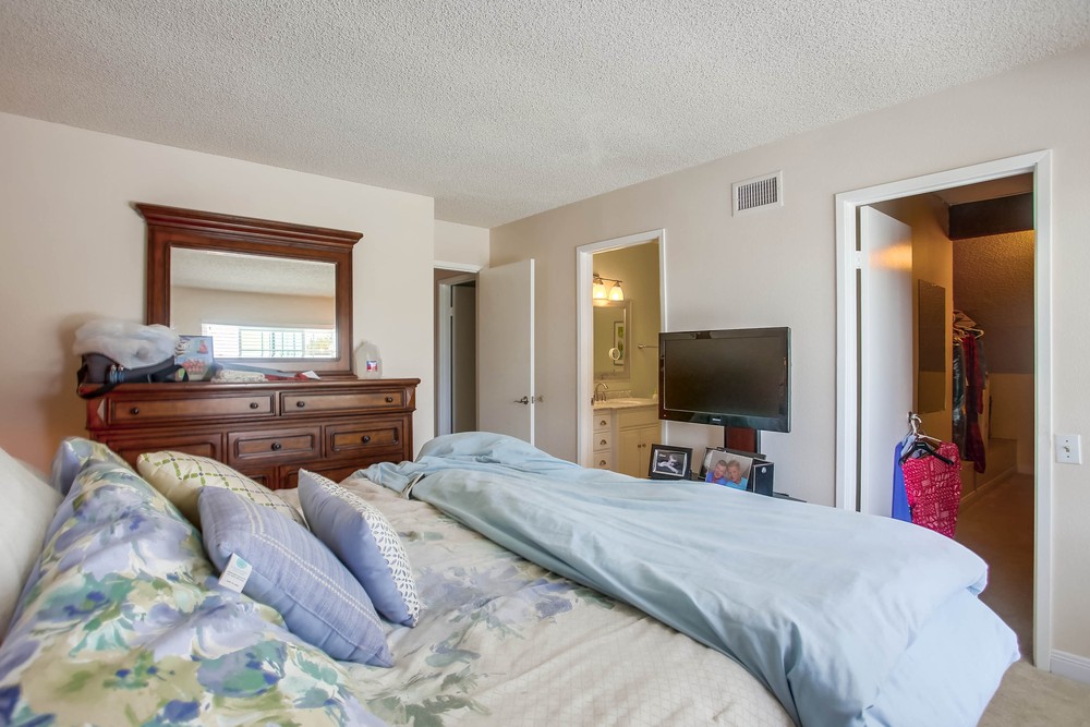 Virtual tour photo 35 of 53 for 4818 Royal Greens Pl