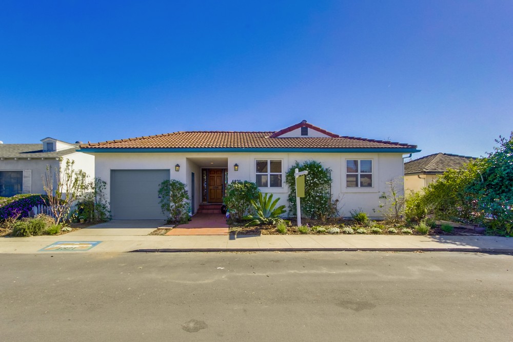 Virtual tour photo 1 of 43 for 4821 E Alder Dr