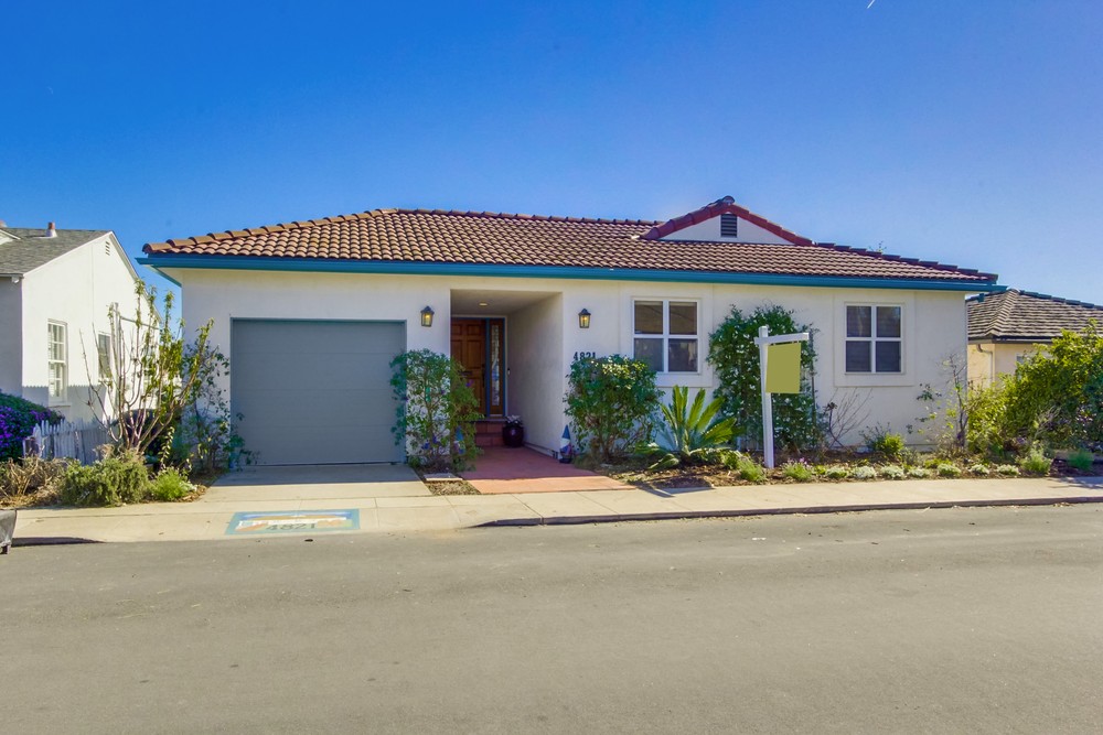 Virtual tour photo 3 of 43 for 4821 E Alder Dr