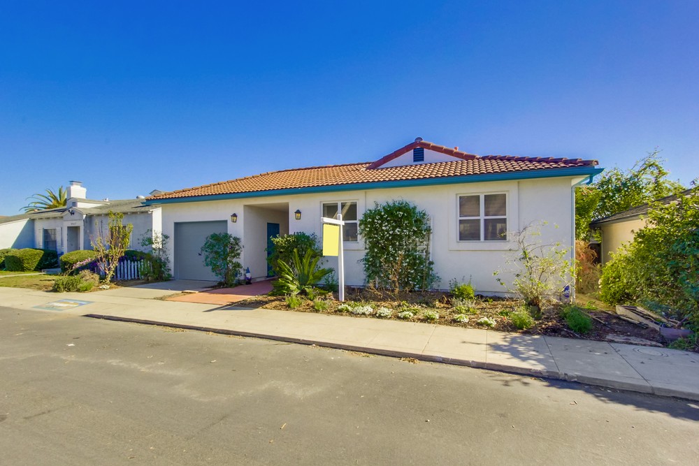 Virtual tour photo 4 of 43 for 4821 E Alder Dr