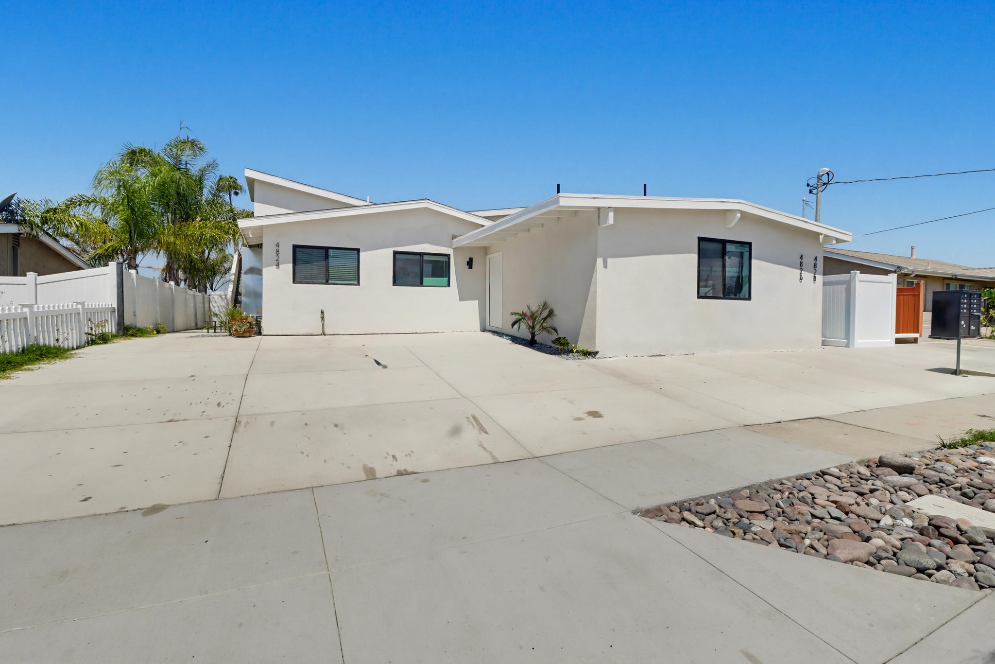 Virtual tour photo 1 of 38 for 4822 Doliva Dr